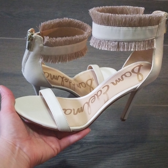 Beautiful Sam Edelman sandals - Picture 2 of 4